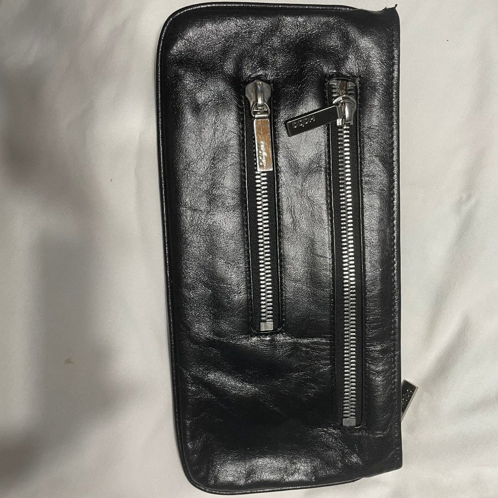 2 zippered clutch